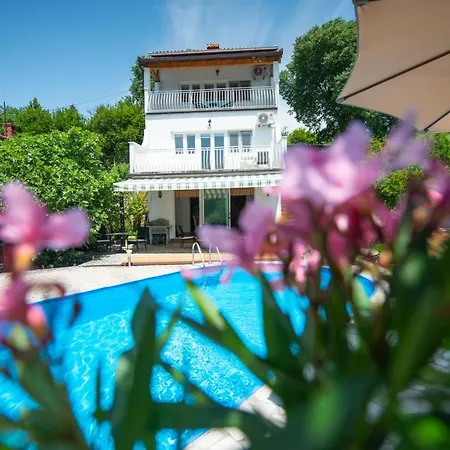 Kosor Spring - Riverside