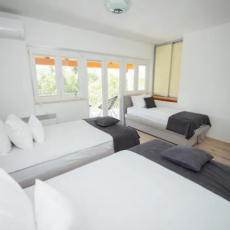 빌라 Kosor Spring - Riverside *