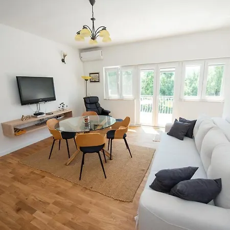 빌라 Kosor Spring - Riverside