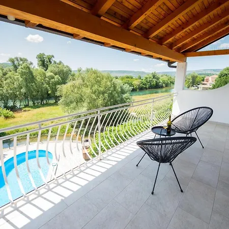 Villa Kosor Spring - Riverside