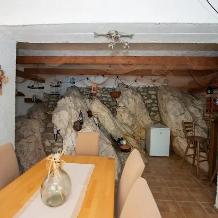 Kosor Spring - Riverside 빌라 *