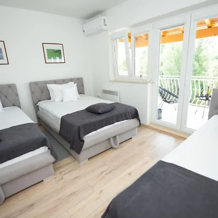 Kosor Spring - Riverside