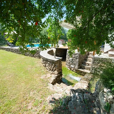 Villa Kosor Spring - Riverside
