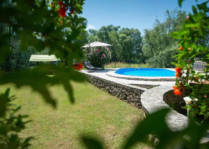 Villa Kosor Spring - Riverside *