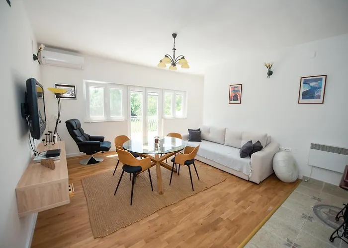 Kosor Spring - Riverside Villa *